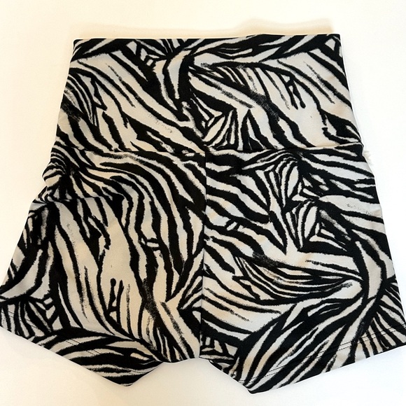 Skatie Cece Booty Short Ibiza - Picture 3 of 3